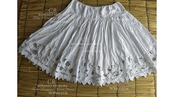 Saia bordada branco  5mt de roda