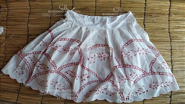 Saia bordada caseado vermelho  5mt de roda