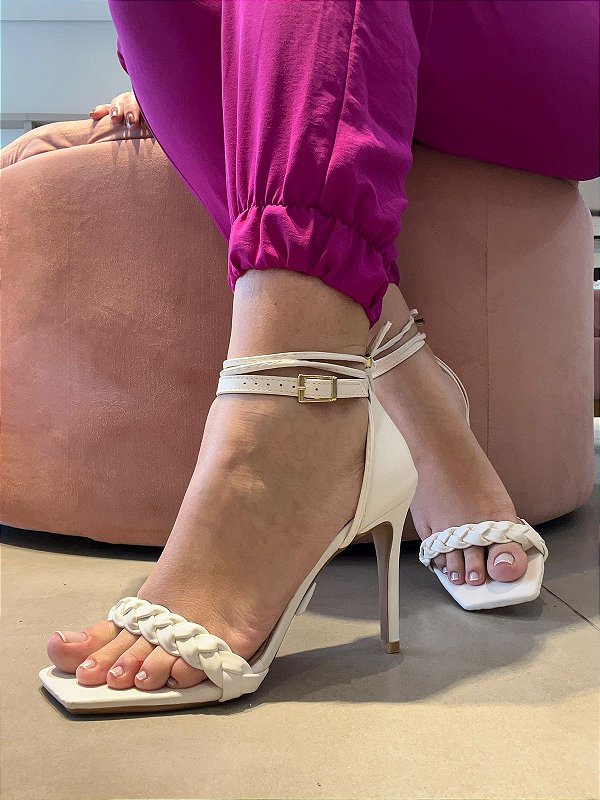 Sandália salto fino Gisele