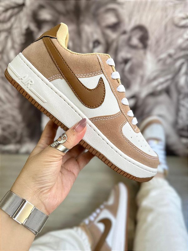 Nike camurça marrom