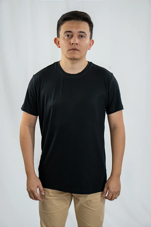 Camiseta Slim Fit Magun Preta