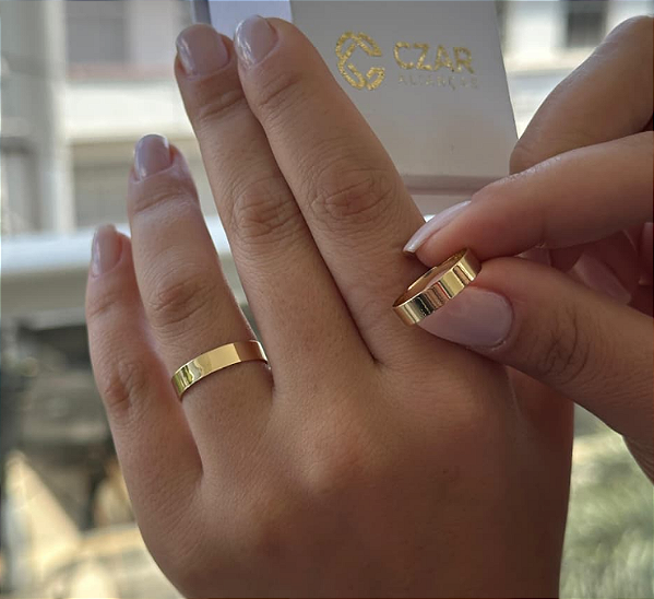 PAR DE ALIANÇAS ATENAS 4MM - OURO 10K