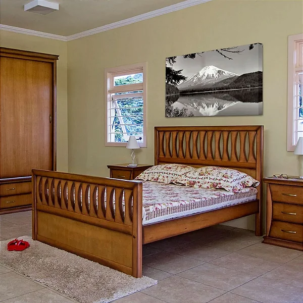 Cama de Casal em Madeira maciça da linha Itália - Realce Ref: 4702