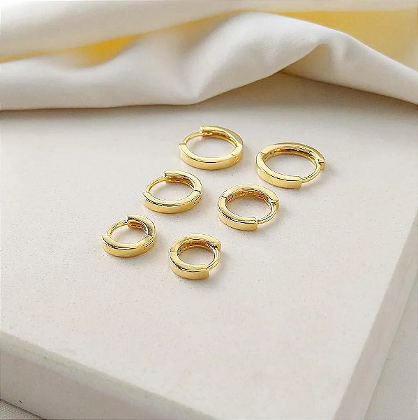 ARGOLAS LISAS CLÁSSICAS TRIO BANHADAS A OURO 18K