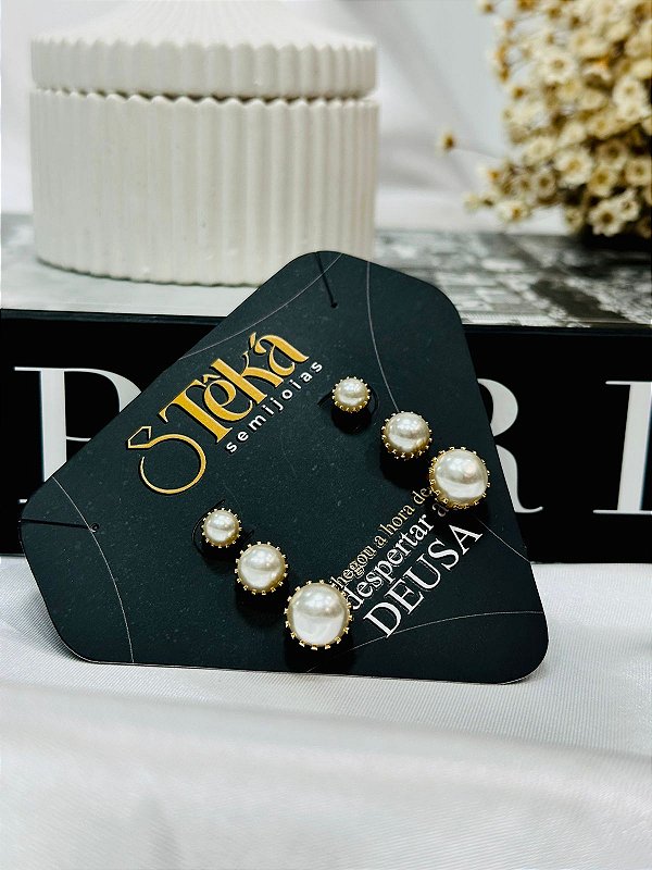 BRINCO PEROLAS TRIO BANHADO A OURO 18K