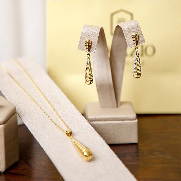 CONJUNTO BRINCO E COLAR GOTA CRAVEJADA BANHADO A OURO 18K