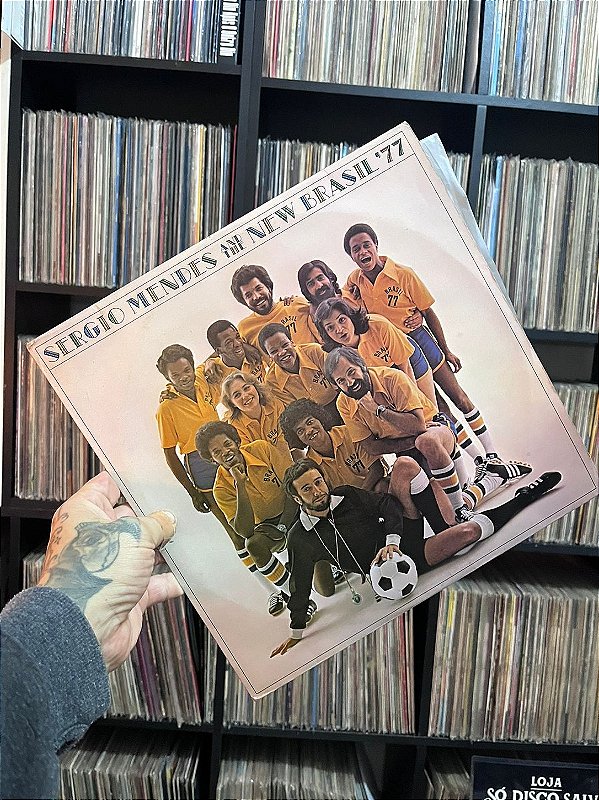 LP - SERGIO MENDES AND THE NEW BRASIL 77 - SERGIO MENDES AND THE NEW BRASIL 77