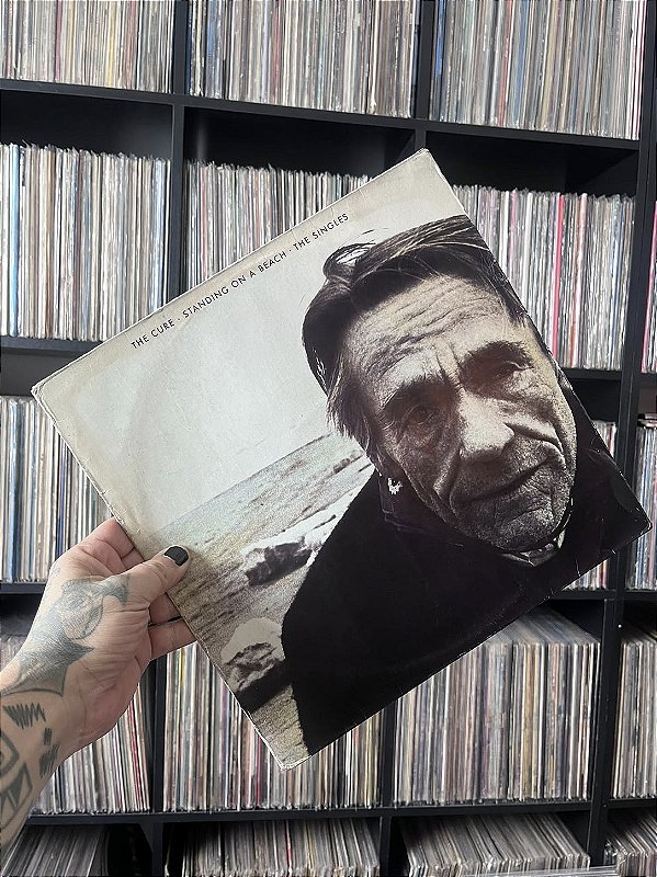 LP - THE CURE - STANDING ON A BEACH - THE SINGLES