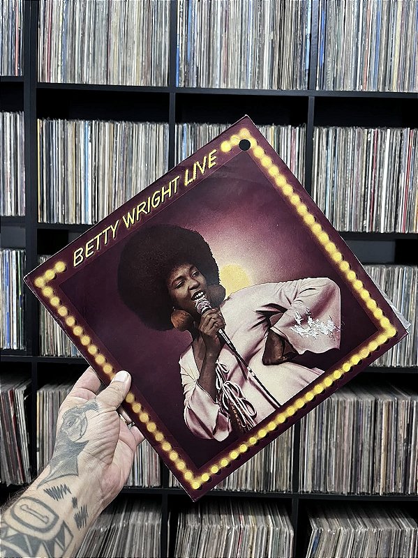 LP - BETTY WRIGHT - LIVE