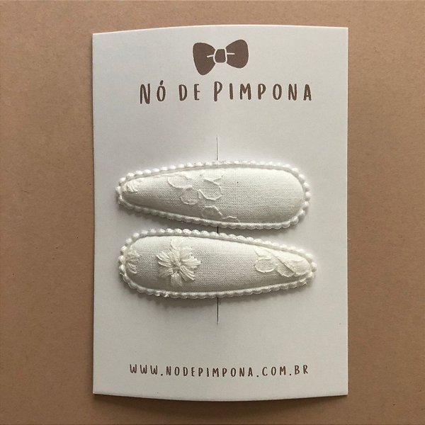 Conjunto de Presilha Tic Tac de Tecido - Branco Bordado