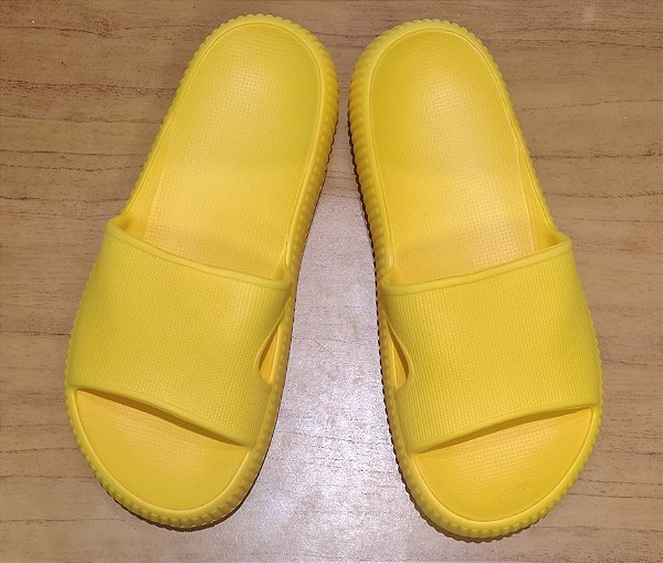 Chinelo Nuvem 100% E.V.A - Amarelo