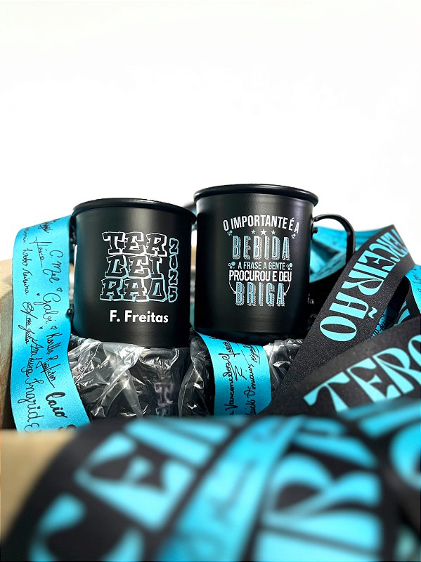 Caneca Terceirão Formatura com Tirante Personalizado – O importante é a bebida a frase