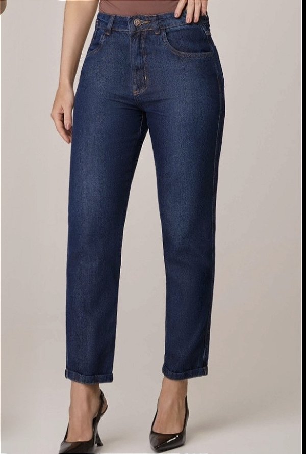 Calça jeans mom barra virada