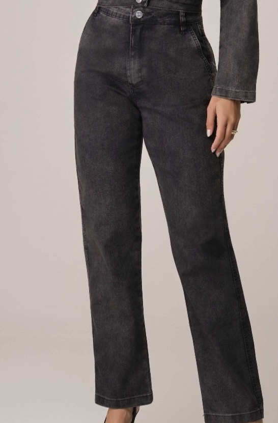 Calça reta bolso faca