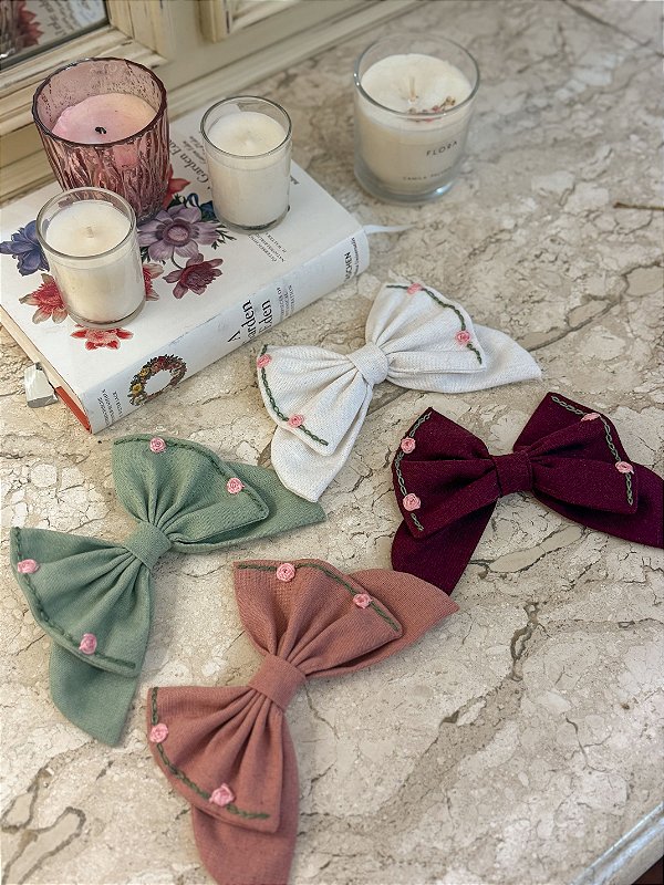 Kit 4 Laços Bordados - Linho