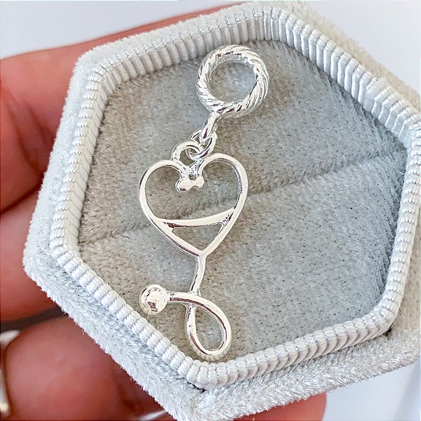 Berloque estetoscópio coração banhado a prata