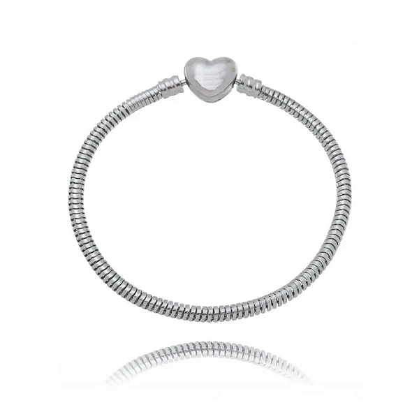Pulseira de berloques fecho coração banhado a prata