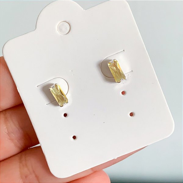 Brinco zircônia retangular amarelo banhado a prata