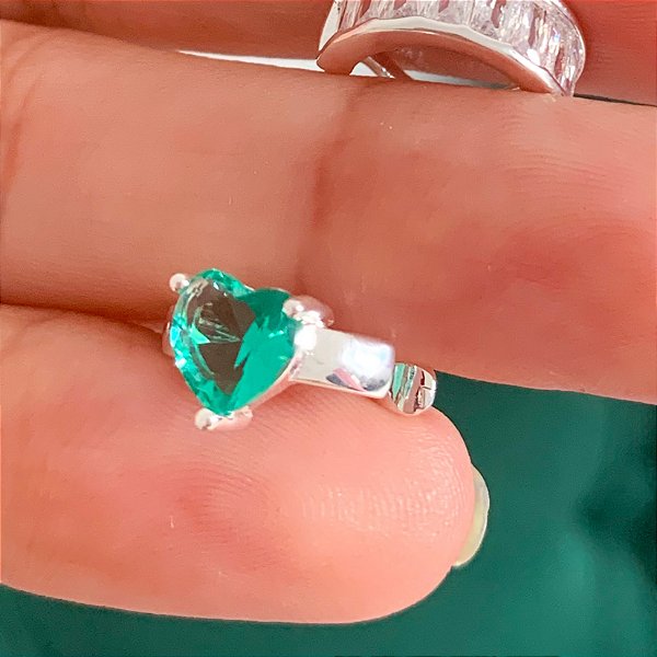 Piercing fake zircônia coração turmalina banhado a prata