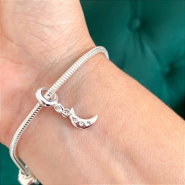 Berloque meia lua pequena banhado a prata