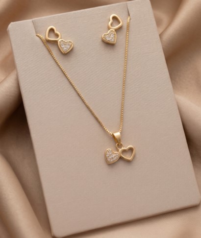 Conjunto Colar e Brinco Coração Duplo com Zircônia