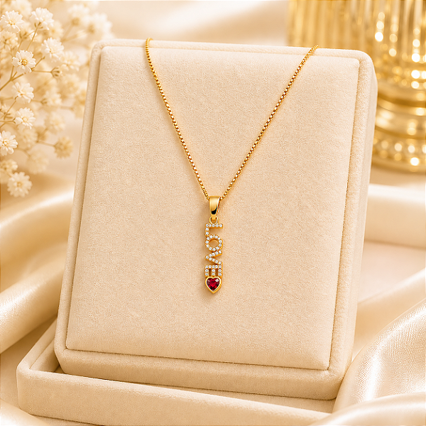 Colar Love Cravejado Coração Banho Ouro 18k