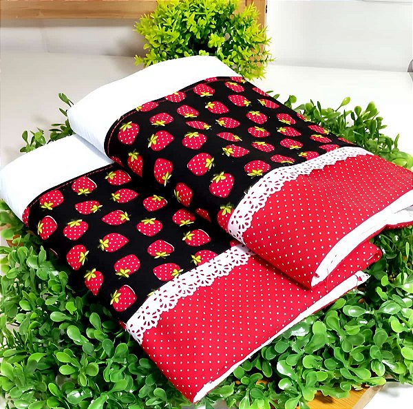 Pano de Prato morangos silvestres  - fundo preto