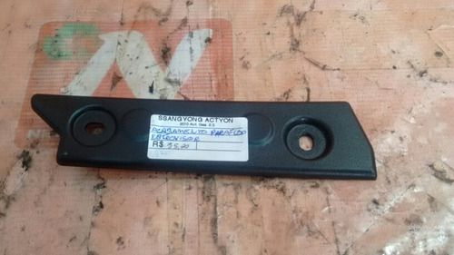 Acabamento Parafuso Retrovisor Ssangyong Actyon 10 L.d B03