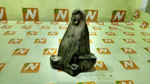 Suporte Coxim C180 Compressor Lado Esquerdo A2712230904 D04