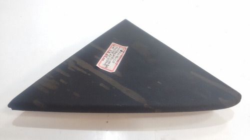 Triângulo Acabamento Porta Externa Cobalt 09 Diant Esq B03