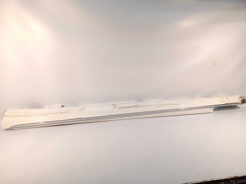 Spoiler Esquerdo Detalhe Mercedes C200 2015 2016 2017 2018