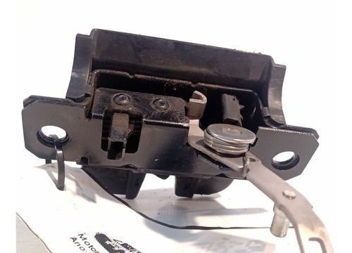 Trava Fechadura Tampa Traseira Vw Touareg 2004 2005 2010