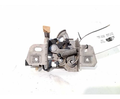 Trava Capo Volvo C30 2008 2009 2010