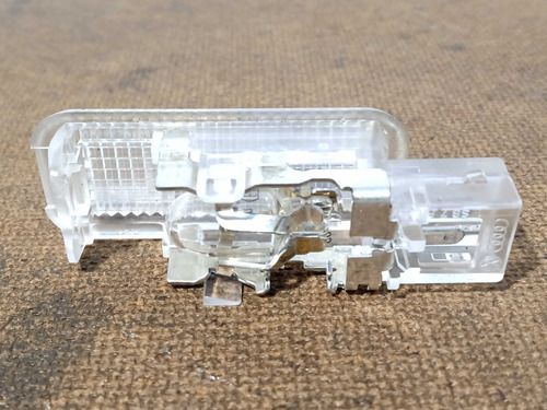Luz Cortesia Porta Mala Audi A4 2011 2012 2013 2014 2015