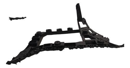 Guia Trava Parachoque Traseiro Direito Vw Jetta 2012 2013