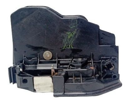 Fechadura Porta Dianteira Esquerda Bmw 118i 2011 2012 2014