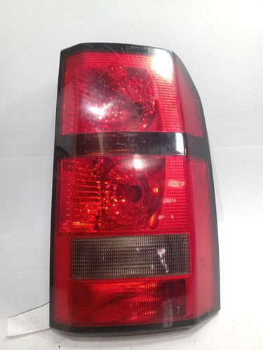 Lanterna Traseira Direita Land Rover Discovery 3 V8 Detalhe