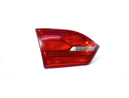 Lanterna Esquerda Tampa Traseira Volkswagen Jetta 2013 2015