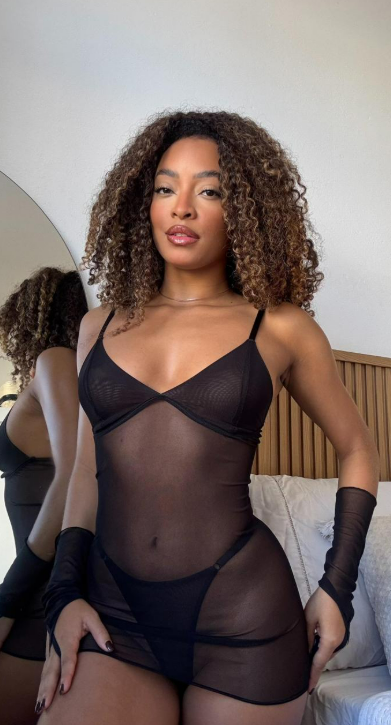 Camisola Mistério em Tule Preta M e G