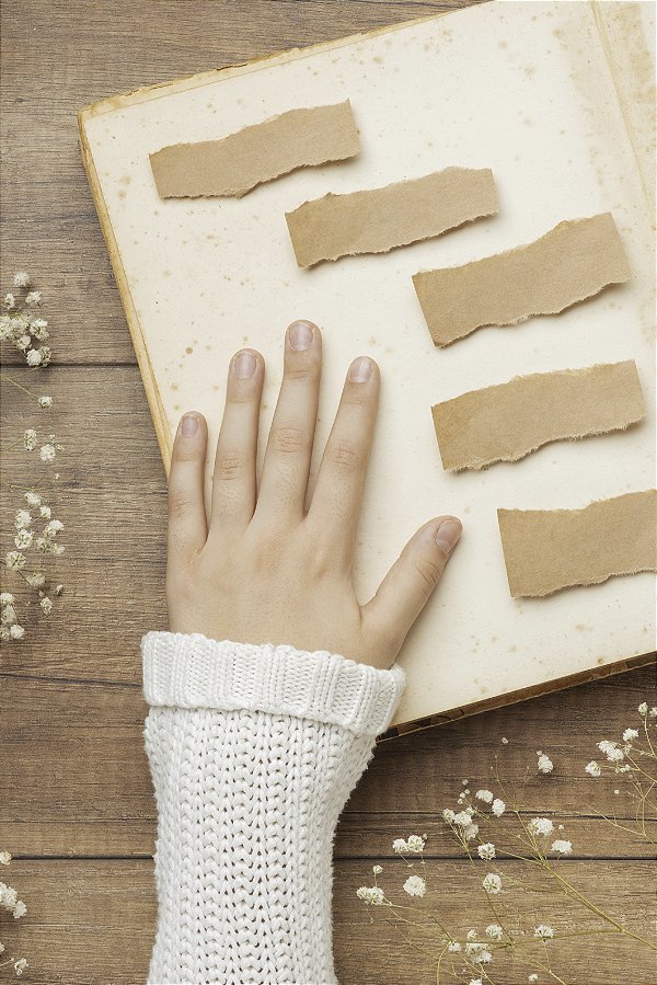 DESIGN DE CAPA E DESIGN EDITORIAL