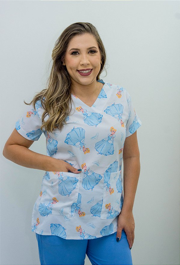 SCRUB BASIC ESTAMPADO CINDERELA AZUL