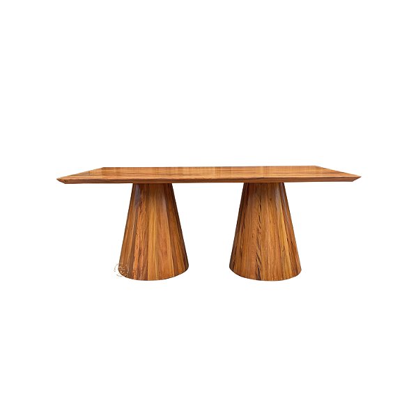 Mesa de Jantar com Pés Cone