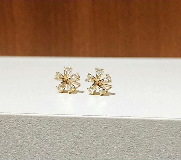 Brinco Pedra Zircônia Cristal Banhado em Ouro 18 K.