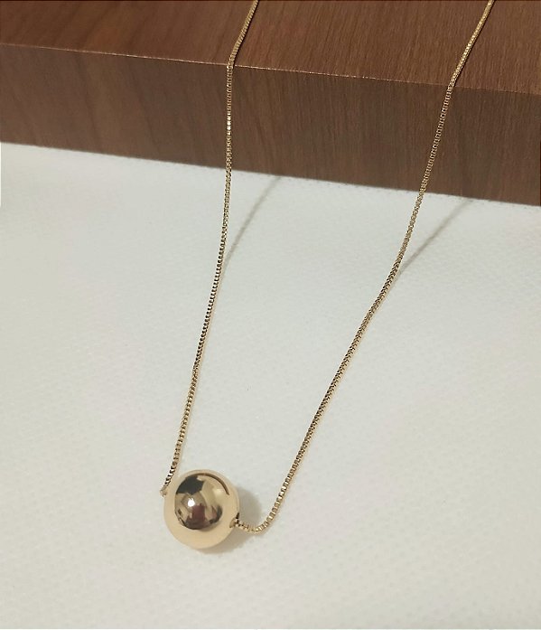 Colar Esfera Banhado em Ouro 18k.