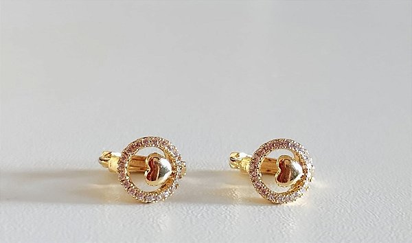 Brinco Infantil Argolinha com coração e detalhes Cravejado Banhado em Ouro 18 k.
