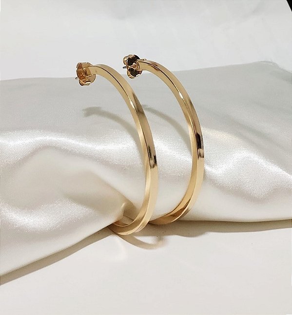 Brinco Argola Achatada Lisa Banhada em Ouro 18 k.