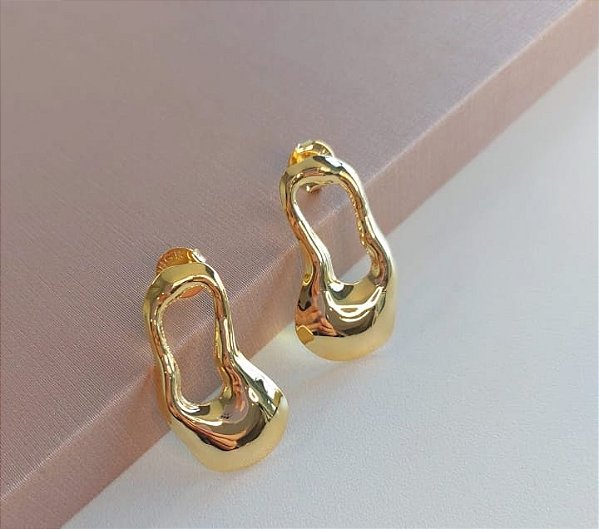 Brinco Orgânico Banhado em Ouro 18 k.