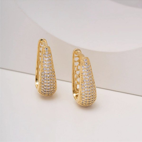 Brinco Argola Oval Cravejada Banhada Em Ouro 18 K