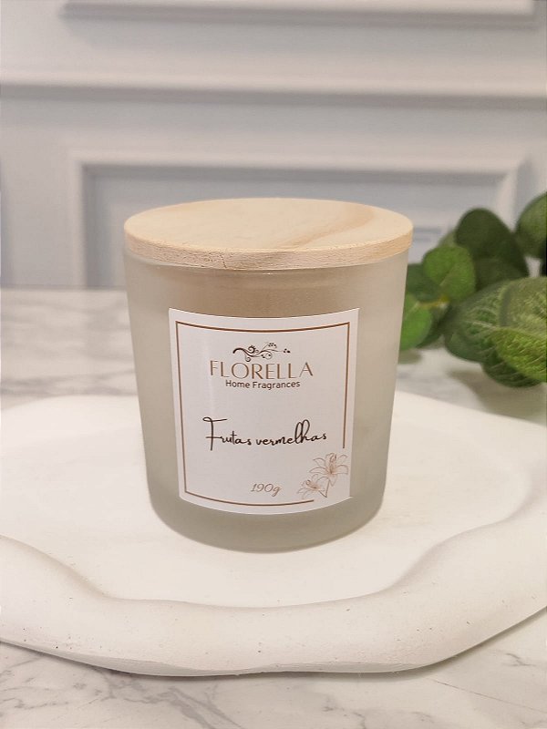 Vela frutas vermelhas