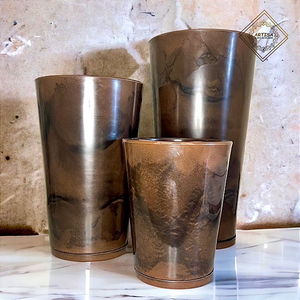 Kit 3 Vasos Cone Liso Premium (2-3-4) com prato